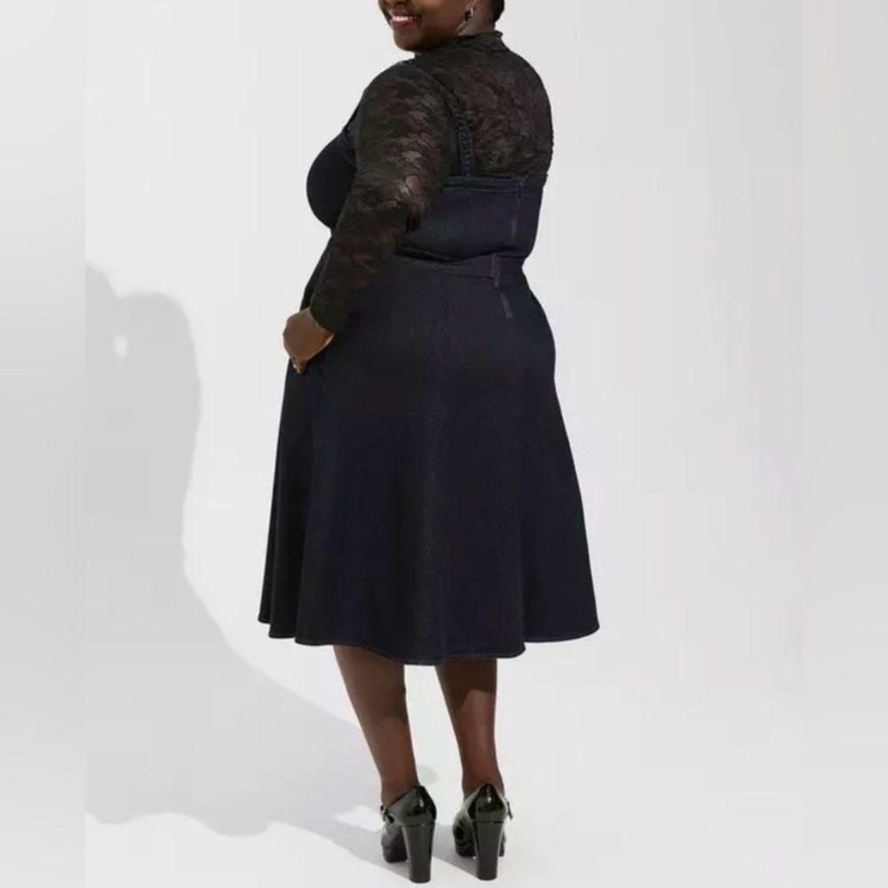 Torrid NWT Midi Denim Sleeveless Jumper Dress Dark Blue Size 14 Pockets - Picture 4 of 13